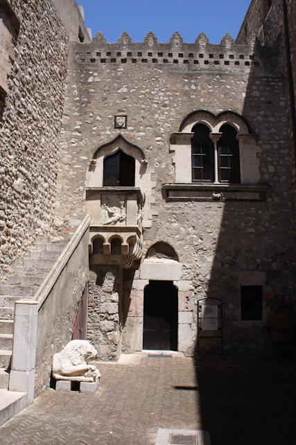 Taormina - Palazzo Corvaia