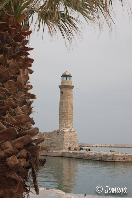 Le phare sur le port vénitien de Réthymnon